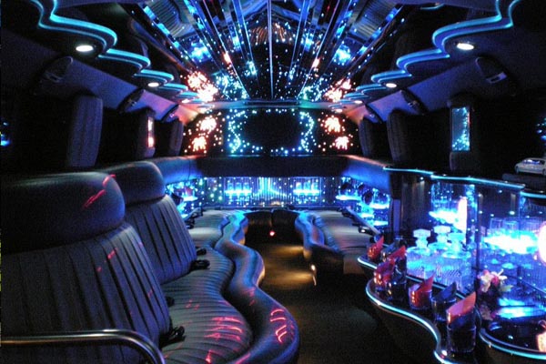 HUMMER LIMO HIRE WOLVERHAMPTON 